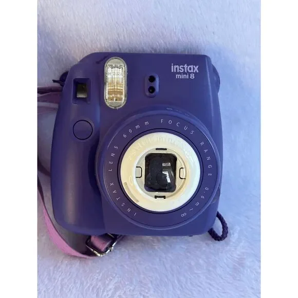 Instax Mini 8 Purple Polaroid Camera with Purple Carrying Case, Works - Picture 4 of 5